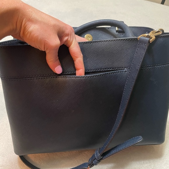 Michael Kors Hailee satchel w/ crossbody strap - Picture 5 of 16